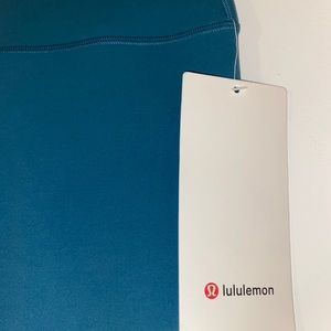 Never been worn Lulu Lemon Align Leggings!